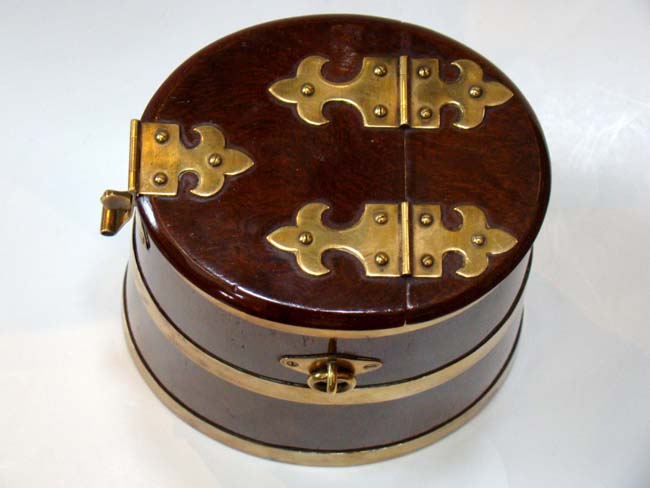 A magnificent 19th century miniature brass mounted walnut Royal Navy rum barrel circa 1860 — image 2